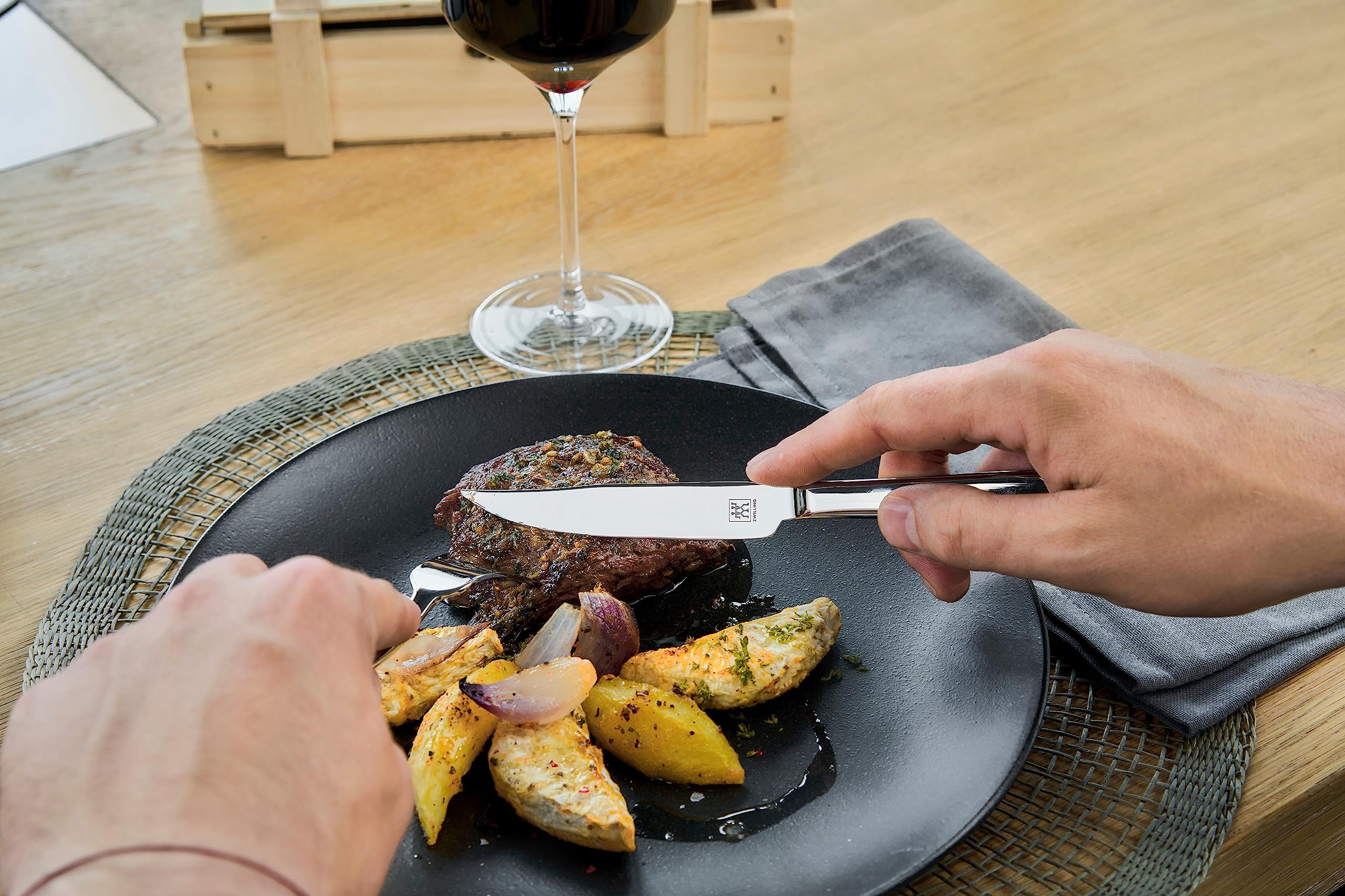 Amazon.com: Zwilling 07150 – 359 – Steak Cutlery Set 12 Pieces